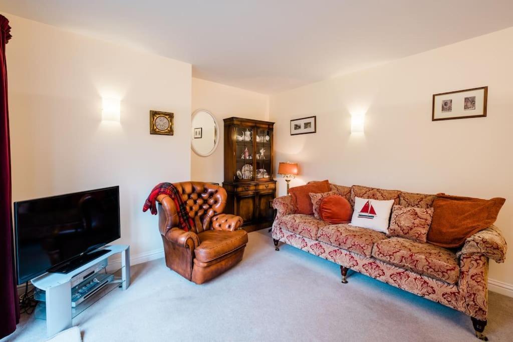 Spacious Home, Minutes Fom The Beach, Free Parking, Large Garden Area, Pets Welcome! وايتستابل المظهر الخارجي الصورة
